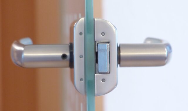 door lock, door, door knob, jack, door handle, entrance, metal, front door, close, security, blocking, lock, glass door, close to, to graduate, door lock, door lock, door lock, door lock, door lock, door, door knob, door knob, door knob, door handle, door handle, front door, lock, lock