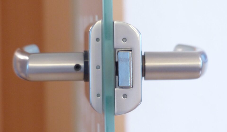 door lock, door, door knob, jack, door handle, entrance, metal, front door, close, security, blocking, lock, glass door, close to, to graduate, door lock, door lock, door lock, door lock, door lock, door, door knob, door knob, door knob, door handle, door handle, front door, lock, lock
