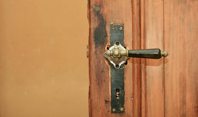 wooden door, door handle, door knob, old, antique, wood, door, handle, to graduate, metal, jack, entrance, move, door lock, door handle, door handle, door knob, door knob, door knob, door knob, door knob, door, door lock, door lock