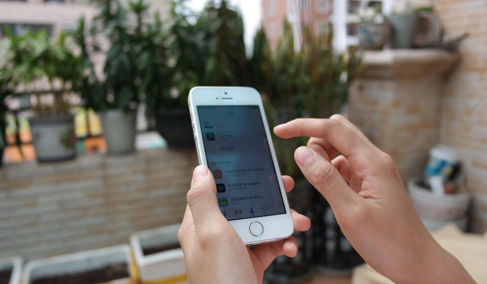mobile phone, iphone, apple, 5s, girl, hand, ios, honeycomb, data, mobile phone, iphone, iphone, iphone, ios, ios, ios, ios, ios