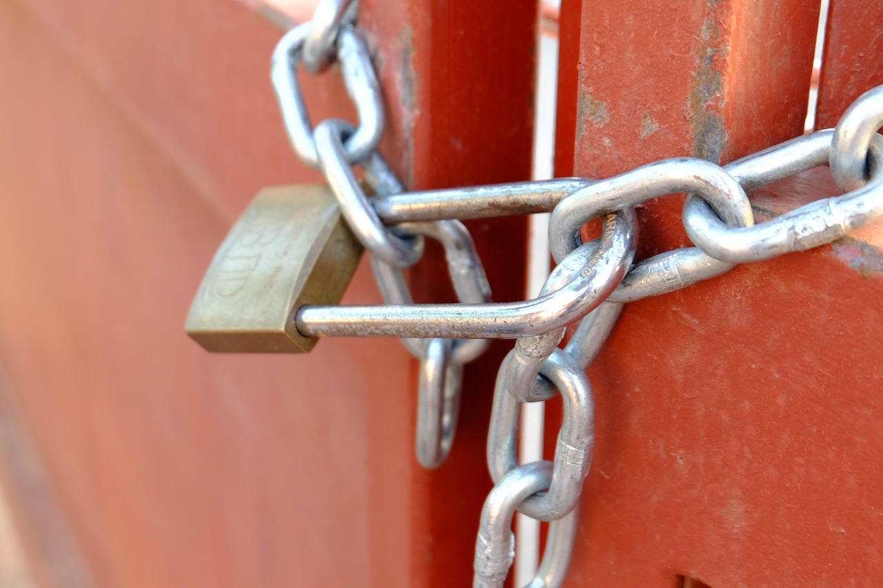padlock, deadbolt, chain, deadbolt, deadbolt, deadbolt, deadbolt, deadbolt