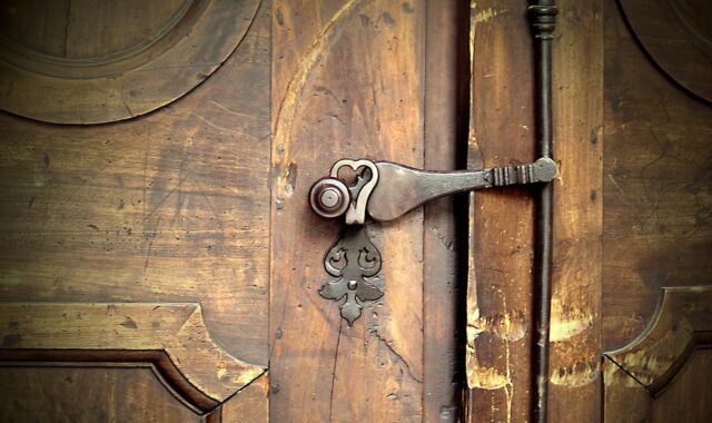 church door, castle, bolt, front door, facade, road, houses, window, shops, brittany, vacations, coast, france, church door, church door, castle, castle, castle, castle, bolt, front door, front door, front door, front door, front door, france