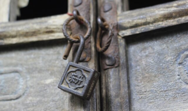 lock, door lock, old door locks, old, old house, obsolete
