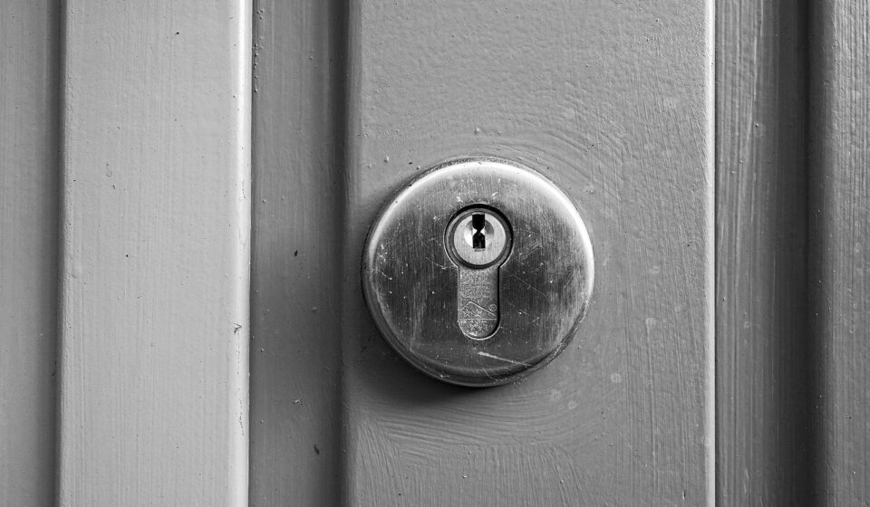 lock, pin tumbler lock, yale lock, cylinder lock, keyhole, door, access, security, safety, metal, gray security, gray door, gray safety, gray metal, lock, cylinder lock, cylinder lock, cylinder lock, keyhole, keyhole, keyhole, keyhole, keyhole