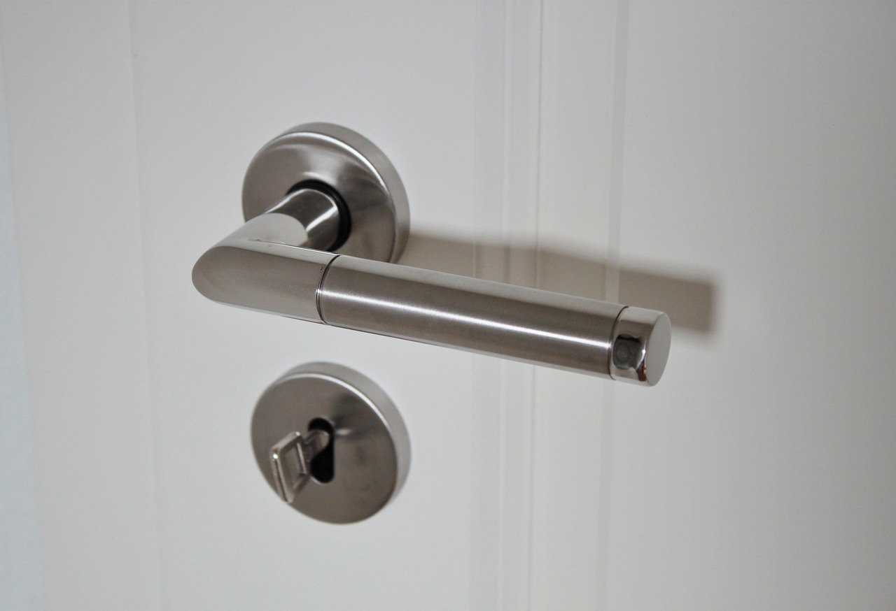 door handle, door knob, jack, door lock, handle, metal lock, lock, entrance, room door, key, to graduate, close, close to, blocking, security, key hole, close up, shine, stainless steel, metal, glittering, door handle, door handle, door handle, door handle, door handle, door knob, door knob, door knob, door knob, door lock, door lock, door lock, handle, lock, lock