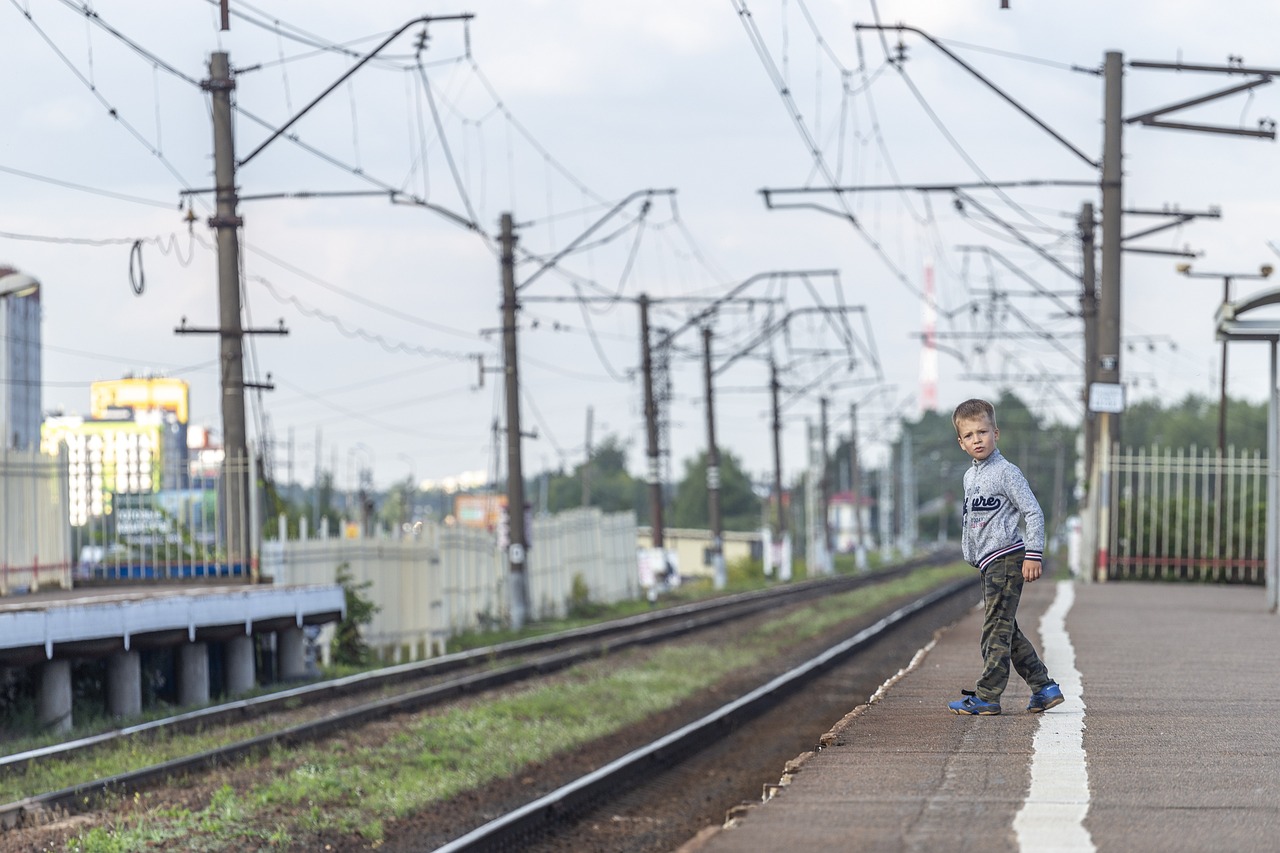 son, boy, st petersburg, russia, leningrad, platform, railway, train tracks, railroad, transportation system