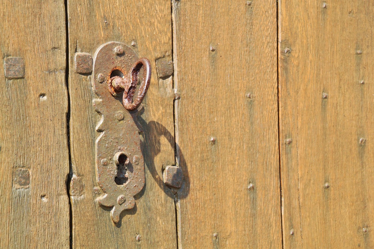 door lock, key, castle, security, metal, shut down, door key, secret, access, close to, door fitting, iron, rust, iron lock, make up, fitting, wooden door, antique, old, key hole, grain, unlock, lock, unlock, unlock, unlock, unlock, unlock