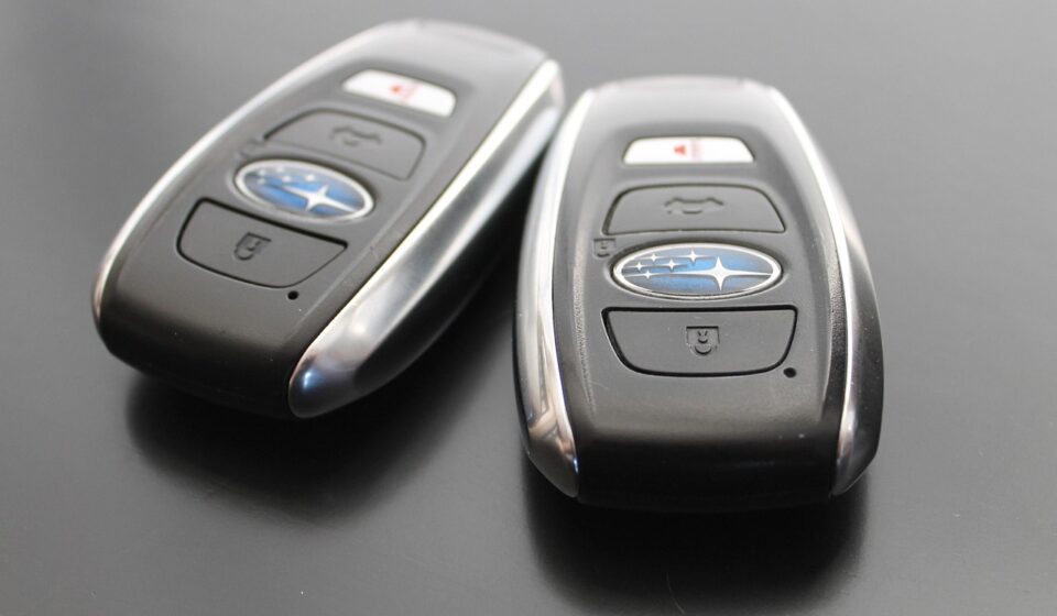 car, key, key ring, keyless access, car wallpapers, subaru, gray key