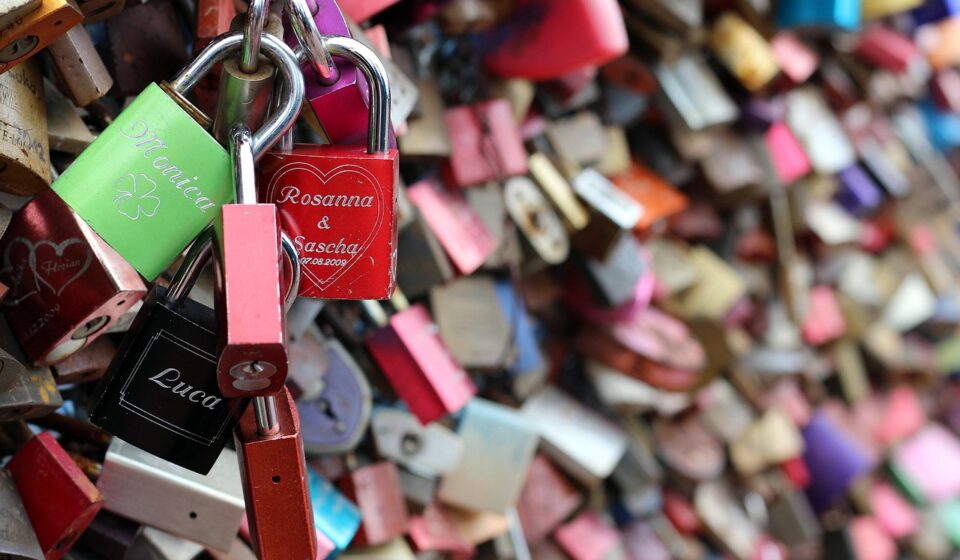 love lock, love, castle, relationship, hohenzollern bridge, cologne, bridge, padlock, multicoloured, castles, promise, loyalty, romantic, connection, love symbol, lock